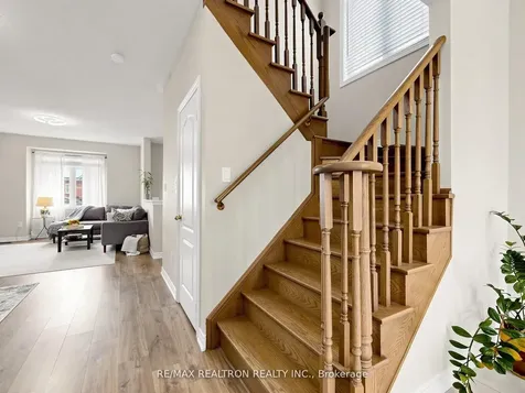 69 Matthewson Avenue W Bradford West Gwillimbury ON L3Z 0N8