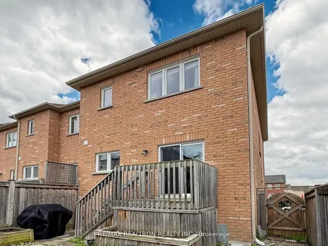 69 Matthewson Avenue W Bradford West Gwillimbury ON L3Z 0N8