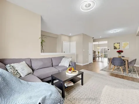 69 Matthewson Avenue W Bradford West Gwillimbury ON L3Z 0N8