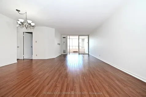 32 Clarissa Drive Richmond Hill ON L4C 9R7