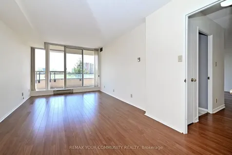 32 Clarissa Drive Richmond Hill ON L4C 9R7