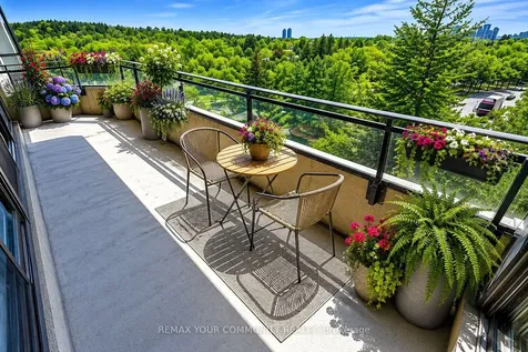 32 Clarissa Drive Richmond Hill ON L4C 9R7