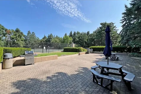 32 Clarissa Drive Richmond Hill ON L4C 9R7