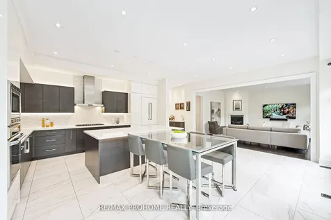 17 Alma Walker Way Markham ON L3P 0N7