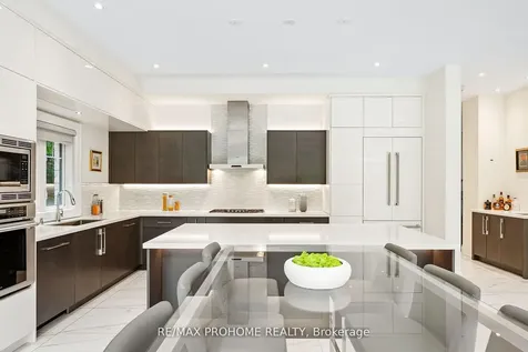 17 Alma Walker Way Markham ON L3P 0N7