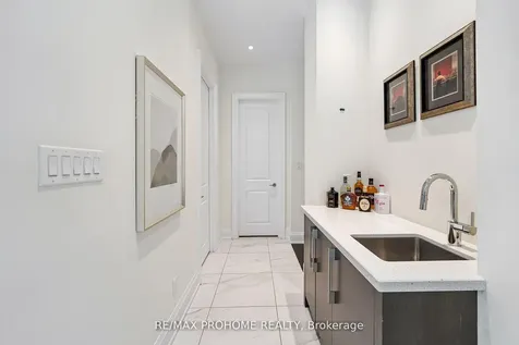 17 Alma Walker Way Markham ON L3P 0N7