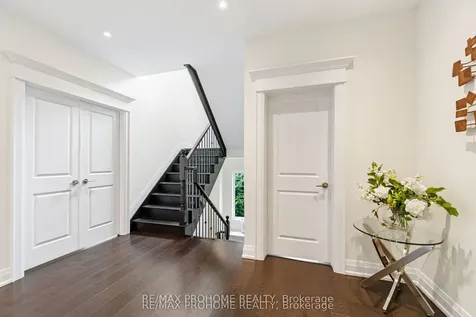 17 Alma Walker Way Markham ON L3P 0N7
