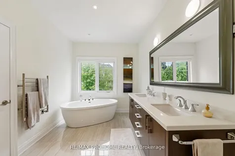 17 Alma Walker Way Markham ON L3P 0N7