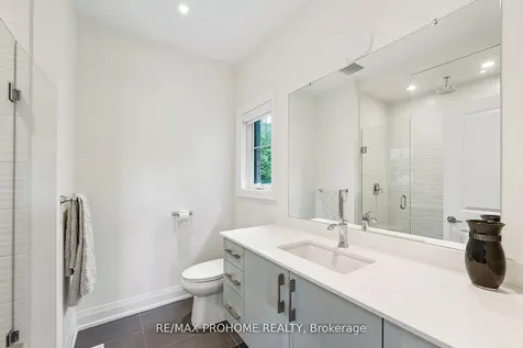17 Alma Walker Way Markham ON L3P 0N7