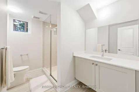 17 Alma Walker Way Markham ON L3P 0N7