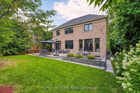 17 Alma Walker Way Markham ON L3P 0N7