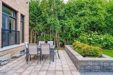 17 Alma Walker Way Markham ON L3P 0N7