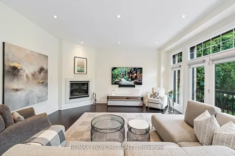 17 Alma Walker Way Markham ON L3P 0N7