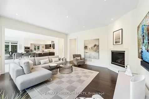 17 Alma Walker Way Markham ON L3P 0N7