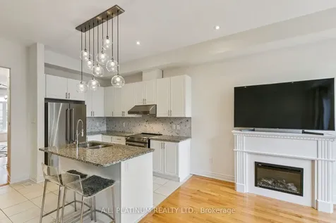 32 Kingsville Lane Richmond Hill ON L4C 7V6