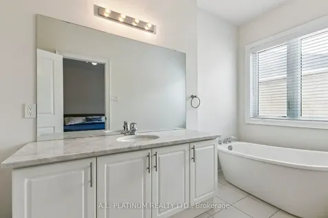 32 Kingsville Lane Richmond Hill ON L4C 7V6