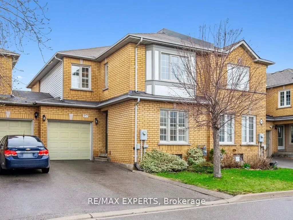 97 Pinedale Gate Vaughan ON L4L 8X3