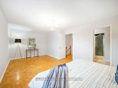 97 Pinedale Gate Vaughan ON L4L 8X3
