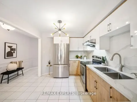 97 Pinedale Gate Vaughan ON L4L 8X3