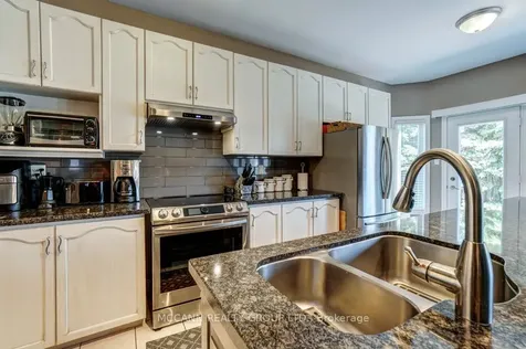 21 Fourth Avenue N Uxbridge ON L9P 1V5
