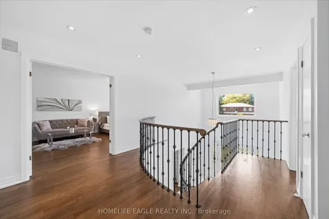 304 Firglen Ridge Vaughan ON L4L 1N7