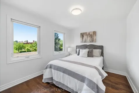 304 Firglen Ridge Vaughan ON L4L 1N7