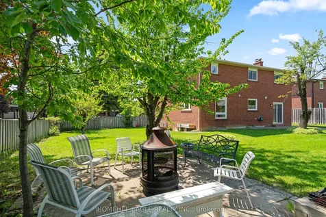 304 Firglen Ridge Vaughan ON L4L 1N7