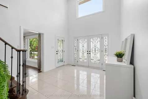 304 Firglen Ridge Vaughan ON L4L 1N7