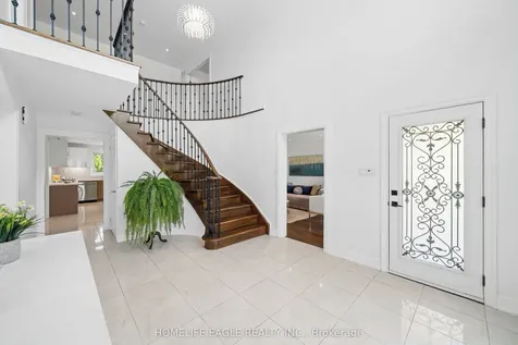 304 Firglen Ridge Vaughan ON L4L 1N7
