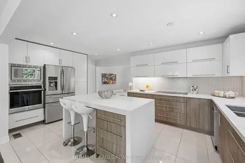 304 Firglen Ridge Vaughan ON L4L 1N7