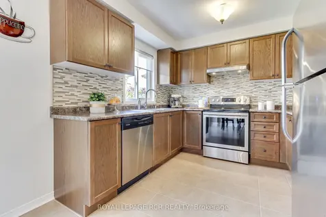 371 Langford Boulevard Bradford West Gwillimbury ON L3Z 0P7