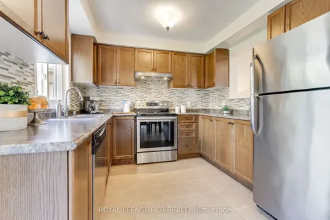 371 Langford Boulevard Bradford West Gwillimbury ON L3Z 0P7