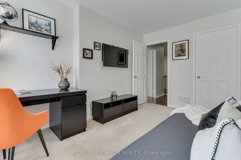 371 Langford Boulevard Bradford West Gwillimbury ON L3Z 0P7