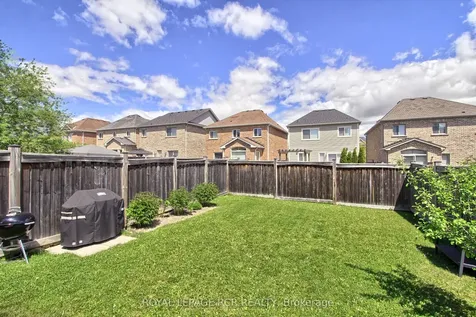 371 Langford Boulevard Bradford West Gwillimbury ON L3Z 0P7