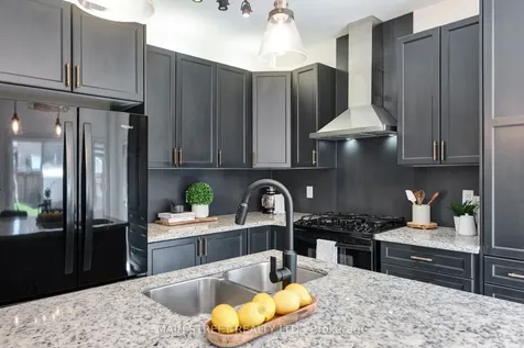 1518 Emberton Way Innisfil ON L9S 0L6