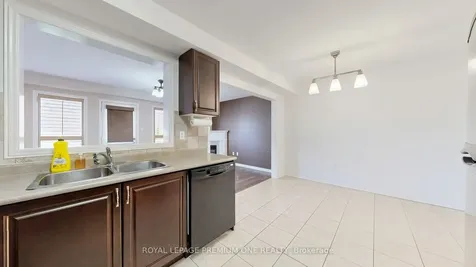 108 Argento Crescent Vaughan ON L4H 0B6