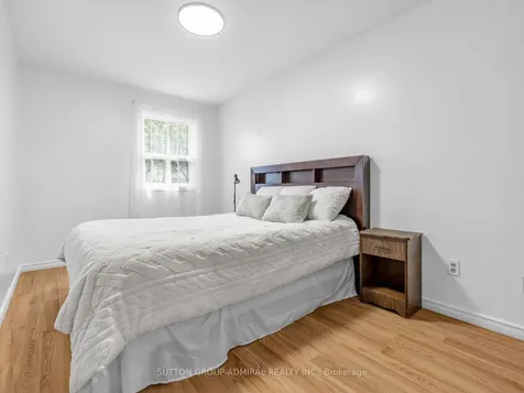 56 Oakmount Crescent Vaughan ON L4K 2C3