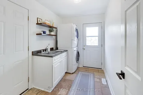885 Dales Avenue Newmarket ON L3Y 5Z6