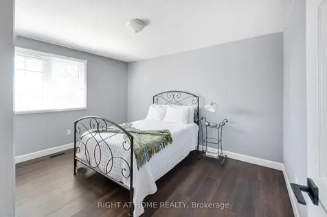 885 Dales Avenue Newmarket ON L3Y 5Z6