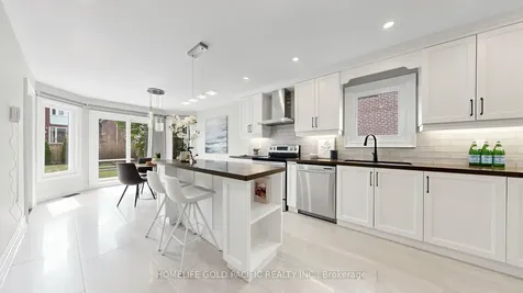 42 Rockwell Road Richmond Hill ON L4B 1B1