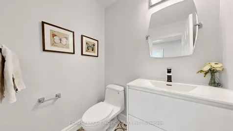 42 Rockwell Road Richmond Hill ON L4B 1B1