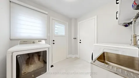 42 Rockwell Road Richmond Hill ON L4B 1B1