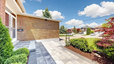 42 Rockwell Road Richmond Hill ON L4B 1B1
