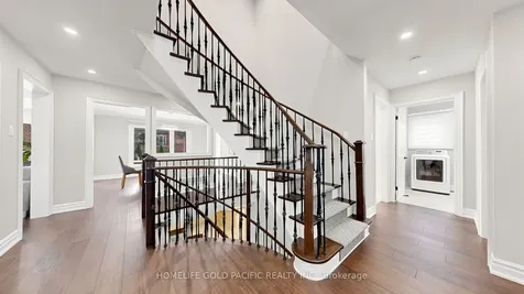 42 Rockwell Road Richmond Hill ON L4B 1B1