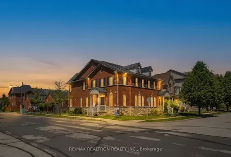 6 Northvale Road Markham ON L6B 1G4