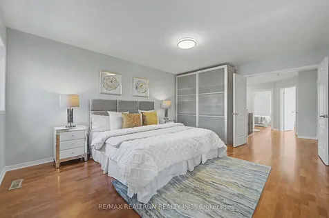 6 Northvale Road Markham ON L6B 1G4