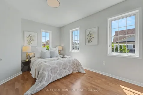 6 Northvale Road Markham ON L6B 1G4