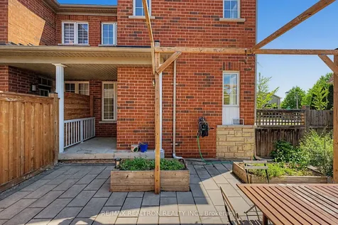 6 Northvale Road Markham ON L6B 1G4