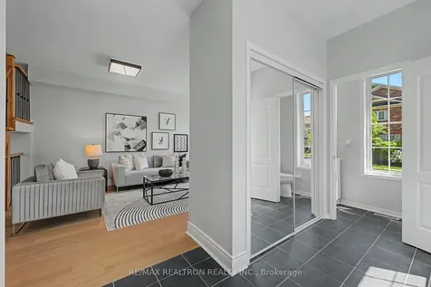 6 Northvale Road Markham ON L6B 1G4