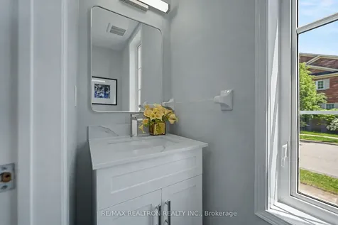 6 Northvale Road Markham ON L6B 1G4